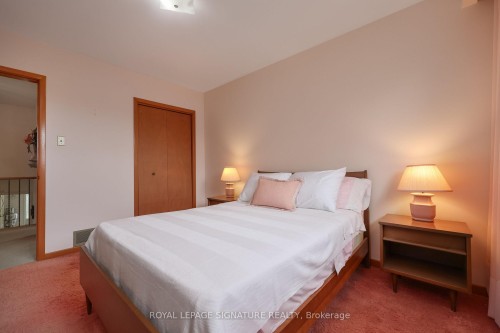 14 Logstone Crescent, Toronto, ON - Indoor Photo Showing Bedroom