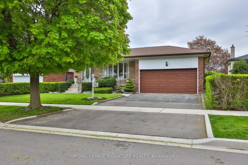 14 Logstone Crescent, Toronto, ON - Outdoor