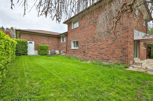 14 Logstone Crescent, Toronto, ON - Outdoor