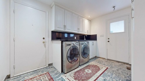 1534 Carrington Road, Mississauga, ON - Indoor Photo Showing Laundry Room