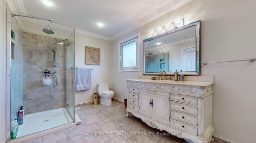 1534 Carrington Road, Mississauga, ON - Indoor Photo Showing Bathroom