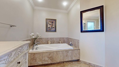1534 Carrington Road, Mississauga, ON - Indoor Photo Showing Bathroom