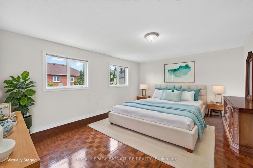 6847 Simpson Pioneer Trail, Mississauga, ON - Indoor Photo Showing Bedroom