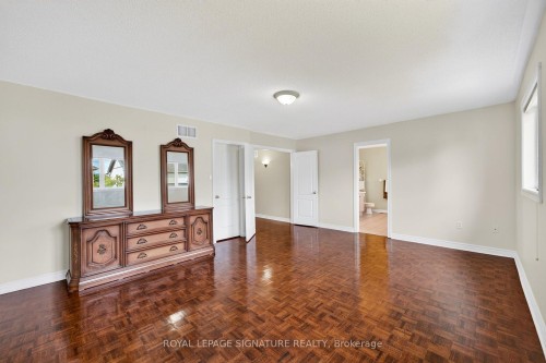 6847 Simpson Pioneer Trail, Mississauga, ON - Indoor Photo Showing Other Room