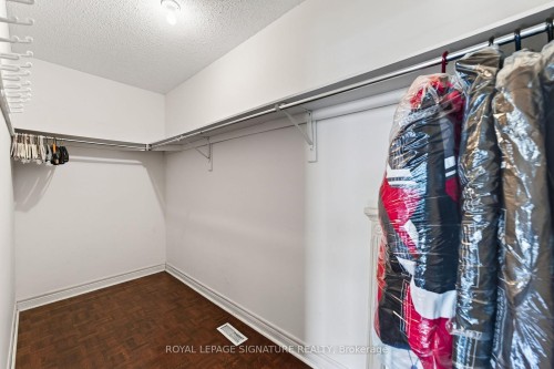 6847 Simpson Pioneer Trail, Mississauga, ON - Indoor With Storage