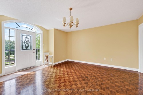 6847 Simpson Pioneer Trail, Mississauga, ON - Indoor Photo Showing Other Room
