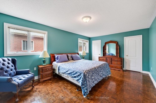 6847 Simpson Pioneer Trail, Mississauga, ON - Indoor Photo Showing Bedroom