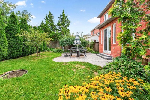 6847 Simpson Pioneer Trail, Mississauga, ON - Outdoor