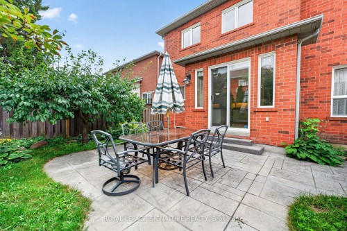 6847 Simpson Pioneer Trail, Mississauga, ON - Outdoor