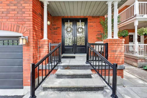 6847 Simpson Pioneer Trail, Mississauga, ON - Outdoor With Exterior