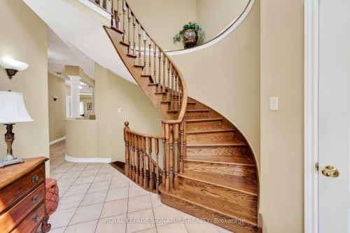 6847 Simpson Pioneer Trail, Mississauga, ON - Indoor Photo Showing Other Room