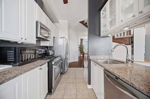 79 Cornell Park Avenue, Markham, ON - Indoor Photo Showing Kitchen With Upgraded Kitchen