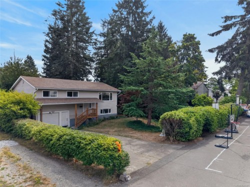 568 Salish St, Comox, BC 