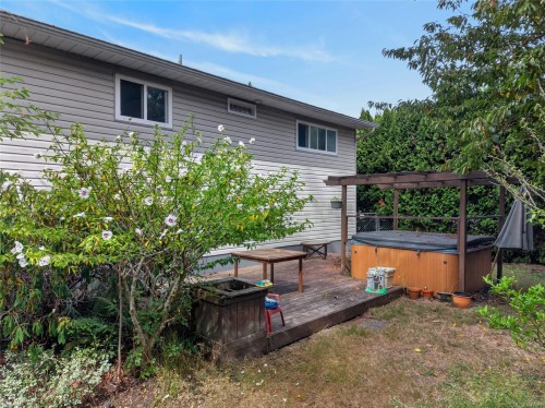 568 Salish St, Comox, BC 