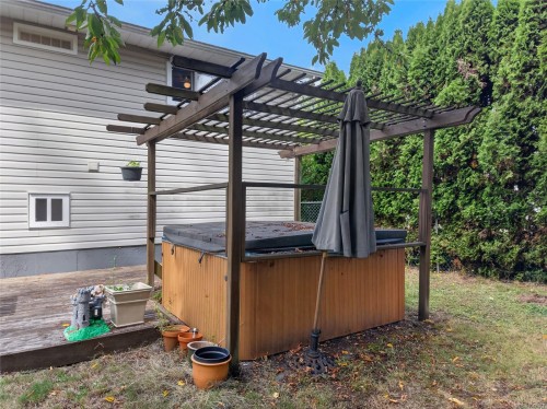 568 Salish St, Comox, BC 