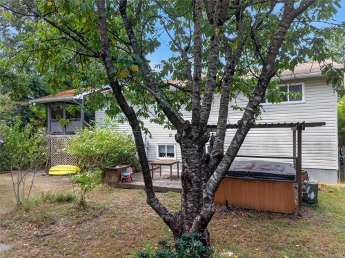 568 Salish St, Comox, BC 