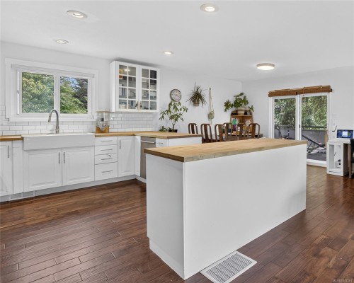 568 Salish St, Comox, BC 