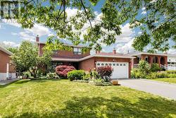 25 MALCOLM CRESCENT  Brampton, ON L6S 3C7