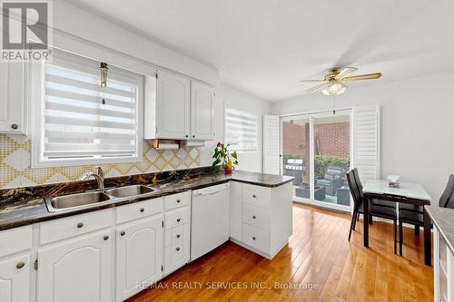 25 Malcolm Crescent, Brampton, ON - Indoor Photo Showing Kitchen With Double Sink