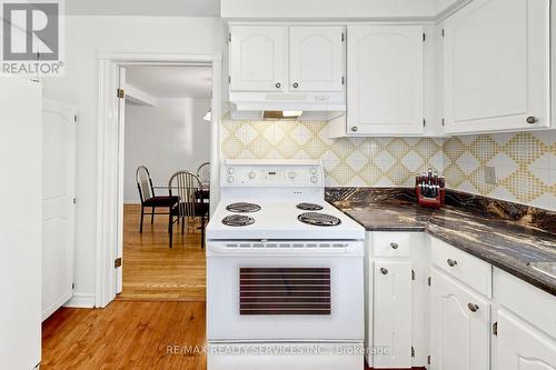 25 Malcolm Crescent, Brampton, ON - Indoor Photo Showing Kitchen