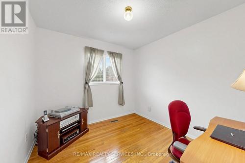 25 Malcolm Crescent, Brampton, ON - Indoor Photo Showing Office