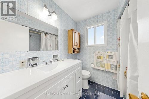 25 Malcolm Crescent, Brampton, ON - Indoor Photo Showing Bathroom