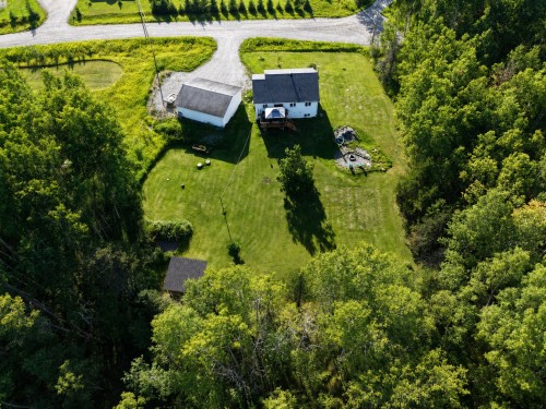 Courtyard - 1004 Rue Roy, Rouyn-Noranda, QC 