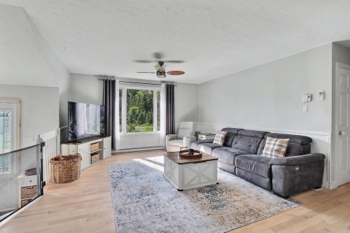 Living Room - 1004 Rue Roy, Rouyn-Noranda, QC 