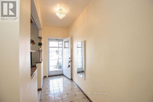 66 Sherman Avenue N, Hamilton, ON - Indoor Photo Showing Other Room