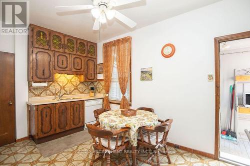 66 Sherman Avenue N, Hamilton, ON - Indoor Photo Showing Dining Room