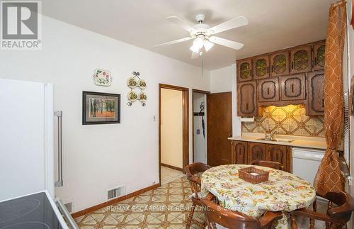 66 Sherman Avenue N, Hamilton, ON - Indoor Photo Showing Dining Room