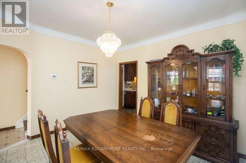 66 Sherman Avenue N, Hamilton, ON - Indoor Photo Showing Dining Room