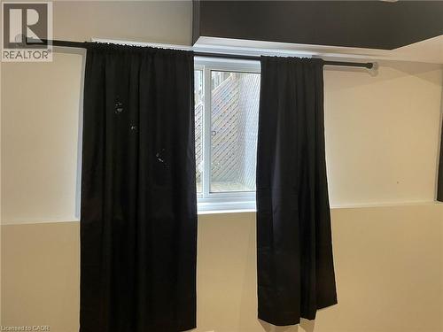 47 Queensway Drive, Strathroy, ON - Indoor