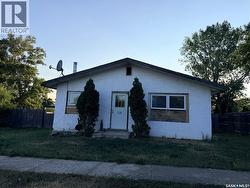 118 Warwick STREET Neville, SK S0N 1T0