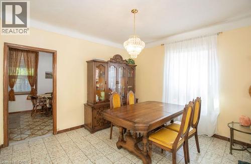 66 Sherman Avenue N, Hamilton, ON - Indoor Photo Showing Dining Room