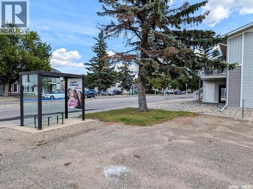 7307 Dalgliesh Drive, Regina, SK - Outdoor
