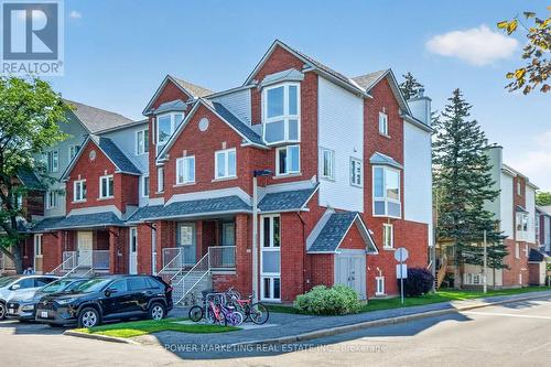 442 BRISTON PRIVATE  Ottawa, ON K1G 5R4