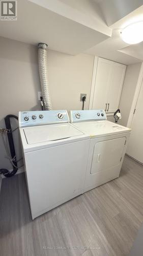 3336 Stoney Crescent, Mississauga, ON - Indoor Photo Showing Laundry Room