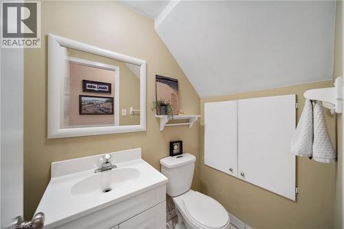 4 Patrice Court, Dundas, ON - Indoor Photo Showing Bathroom