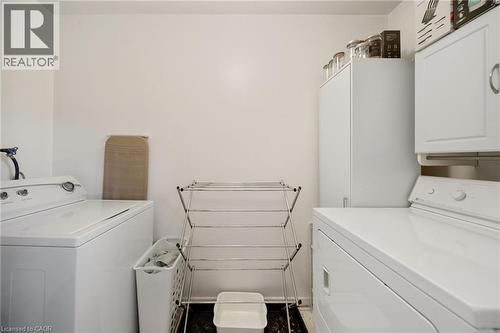 4 Patrice Court, Dundas, ON - Indoor Photo Showing Laundry Room