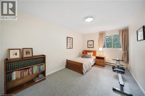 Bedroom 2 - 4 Patrice Court, Dundas, ON - Indoor Photo Showing Bedroom