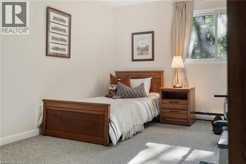 Bedroom 2 - 4 Patrice Court, Dundas, ON - Indoor Photo Showing Bedroom
