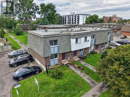 2998 Fairlea Crescent, Ottawa, ON - Outdoor