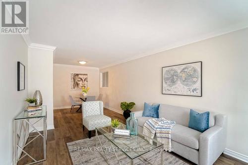 70 Montjoy Crescent, Brampton, ON - Indoor Photo Showing Living Room