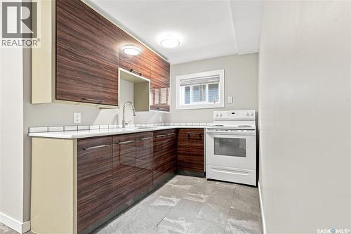 423 E Avenue S, Saskatoon, SK - Indoor