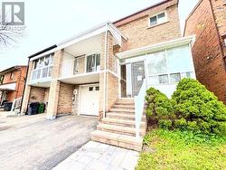26 BROWNRIDGE CRESCENT Toronto, ON M9V 4M5