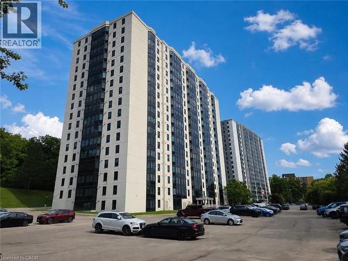 35 GREEN VALLEY Drive Unit# 1511  Kitchener, ON N2P 2A5