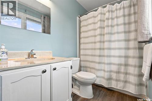 154 Delayen Crescent, Saskatoon, SK - Indoor Photo Showing Bathroom