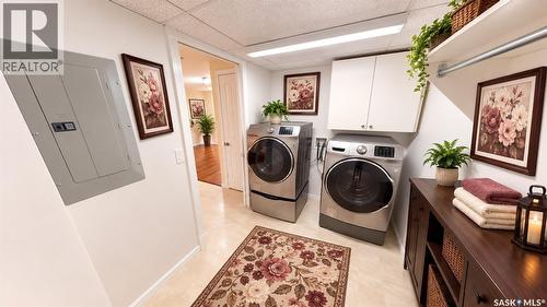 305 3101 Renfrew Crescent E, Regina, SK - Indoor Photo Showing Laundry Room