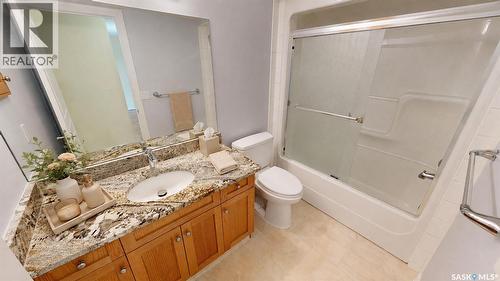 305 3101 Renfrew Crescent E, Regina, SK - Indoor Photo Showing Bathroom
